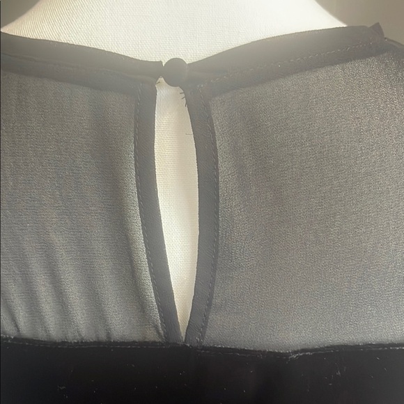 I.N.C International Concepts Elegant Black Sleeveless Top Size M - Picture 4 of 6